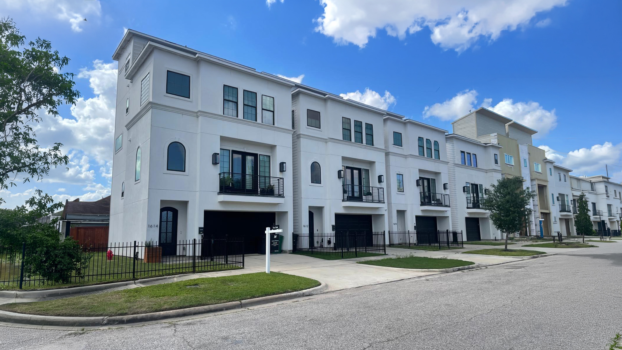 Sampson Townhomes multi-family development by JL Studio Architecture